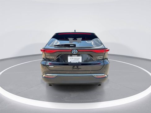 Used 2022 Toyota Venza Limited AWD/4WD image 7