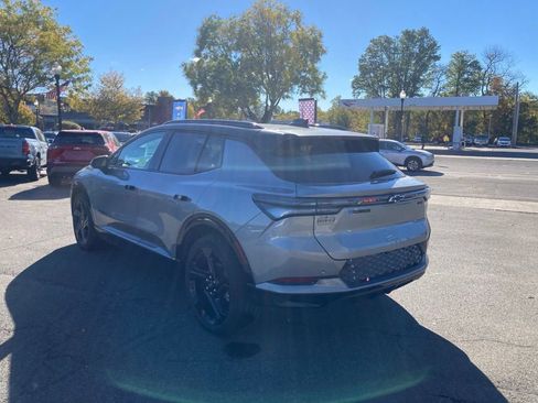 New 2026 Chevrolet Equinox EV RS w/ Convenience Package II FWD image 22