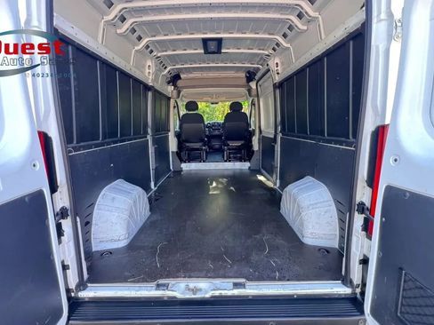 Used 2020 RAM ProMaster 2500 w/ Premium Appearance Group FWD image 12
