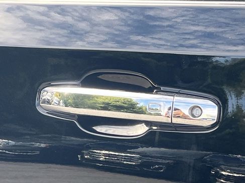 Used 2023 GMC Sierra 1500 SLT w/ SLT Premium Plus Package image 36