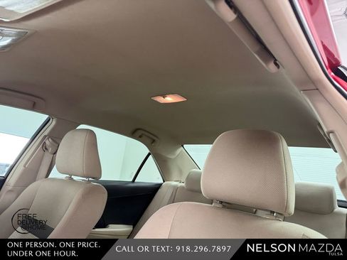 Used 2013 Toyota Camry LE FWD image 33