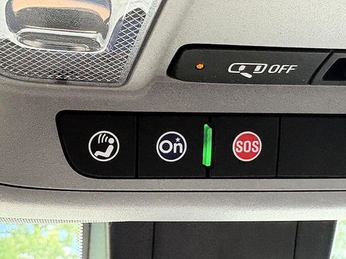 Used 2024 Chevrolet Equinox LT w/ LPO, Floor Liner Package FWD image 23