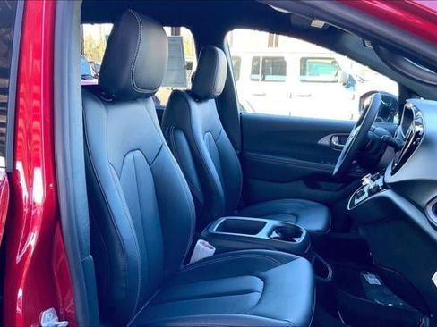 New 2026 Chrysler Voyager LX image 53