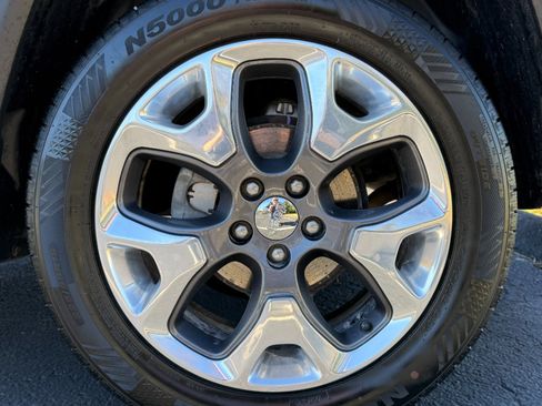 Used 2019 Jeep Compass Limited image 30