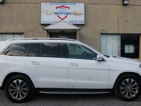 Used 2017 Mercedes-Benz GLS 450 4MATIC w/ Premium Package image 4