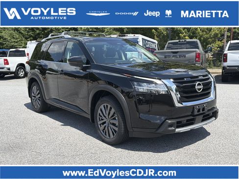 Used 2024 Nissan Pathfinder SL w/ SL Premium Package FWD image 1