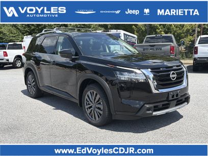 Used 2024 Nissan Pathfinder SL w/ SL Premium Package