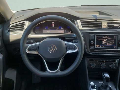 Used 2022 Volkswagen Tiguan S FWD image 12