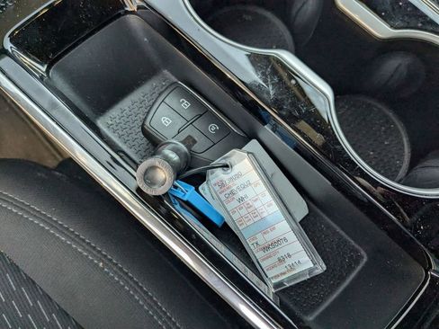 Used 2025 Chevrolet Equinox LT image 30