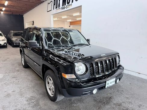 Used 2016 Jeep Patriot Sport FWD image 2