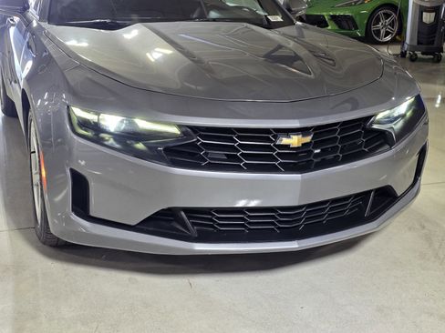 Used 2020 Chevrolet Camaro LT image 9
