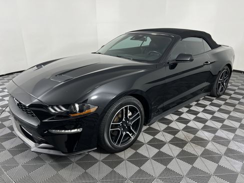 Used 2022 Ford Mustang Premium image 9