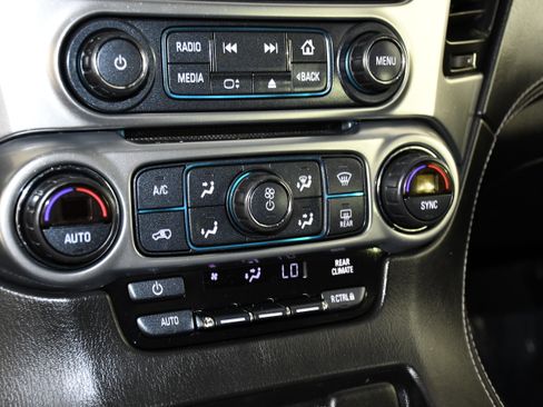 Used 2018 Chevrolet Tahoe LS AWD/4WD image 31