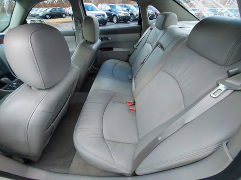 Used 2009 Buick LaCrosse CXL w/ Driver Confidence Package image 9