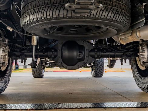 Used 2024 GMC Sierra 2500 AT4 w/ AT4 Premium Plus Package image 16