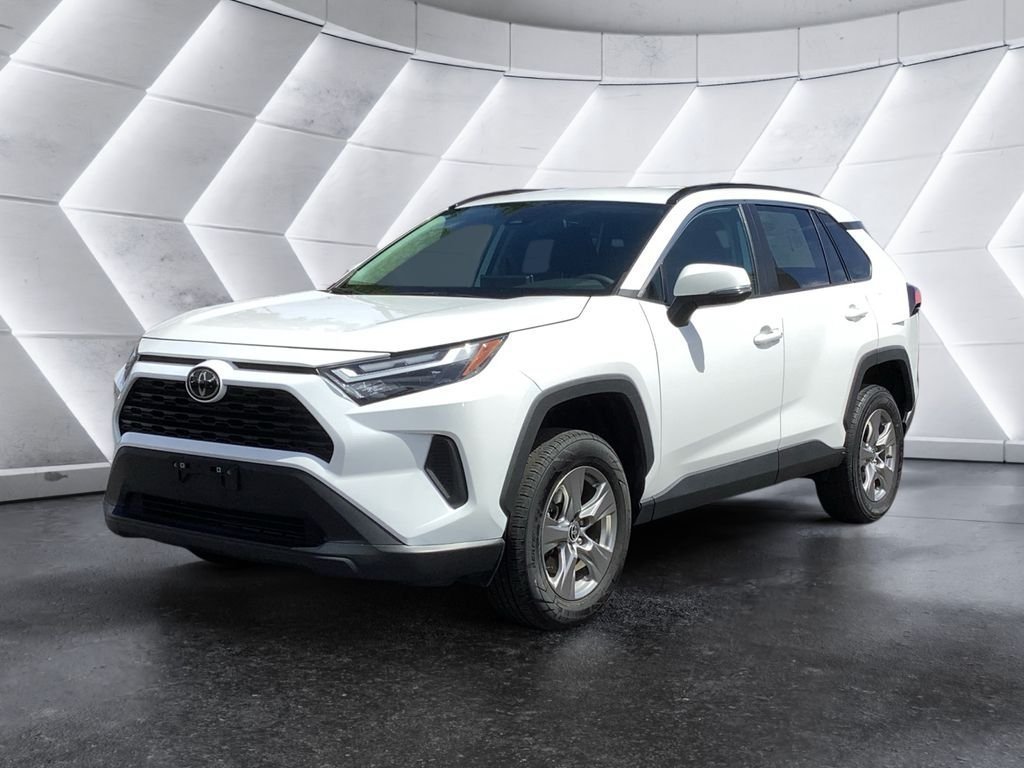 Used 2020 Toyota RAV4 XLE Premium AWD/4WD image 2