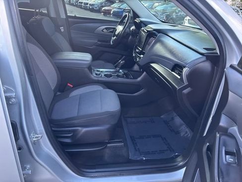 Used 2018 Chevrolet Traverse LT w/ LPO, Black Accent Package AWD/4WD image 28