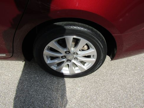 Used 2014 Buick LaCrosse FWD image 10