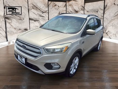 Used 2018 Ford Escape SE AWD/4WD image 1
