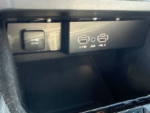 Used 2024 Jeep Wagoneer L Series II w/ Flexible Seating Group AWD/4WD image 21
