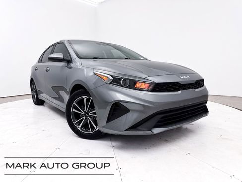 Used 2022 Kia Forte LXS image 1
