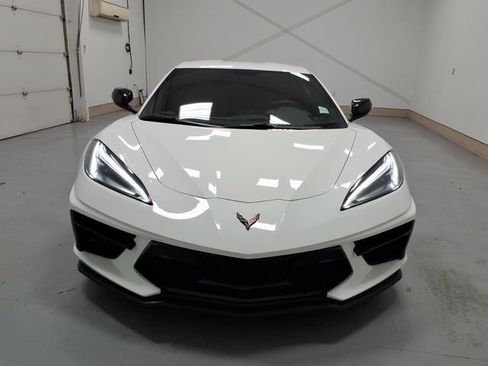 Used 2021 Chevrolet Corvette Stingray Coupe w/ Z51 Performance Package RWD image 8