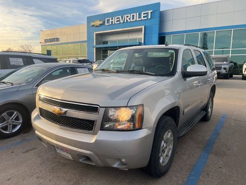 Used 2007 Chevrolet Tahoe LT w/ LT Preferred Equipment Group image 2