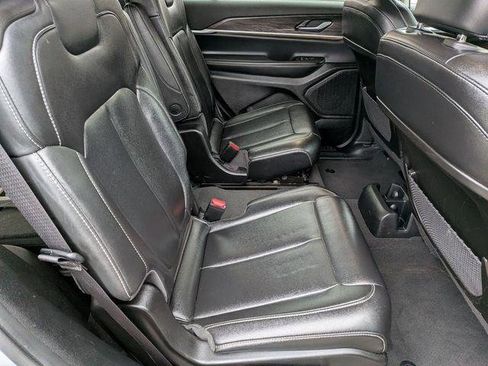 Certified 2023 Jeep Grand Cherokee L Limited image 28