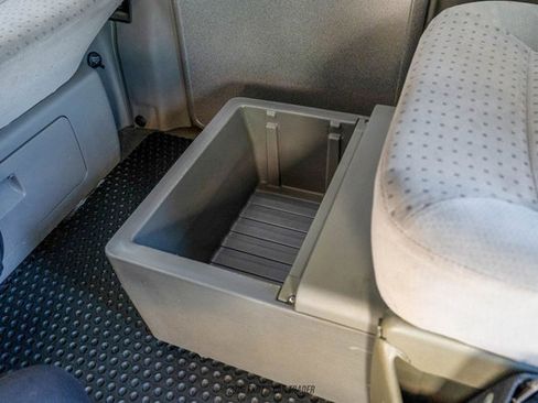 Used 2003 Volkswagen Eurovan MV image 57