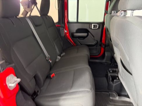 Used 2019 Jeep Wrangler Unlimited Sport S AWD/4WD image 30