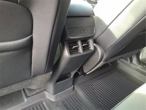 New 2026 Chevrolet Equinox LT w/ Convenience Package II image 8