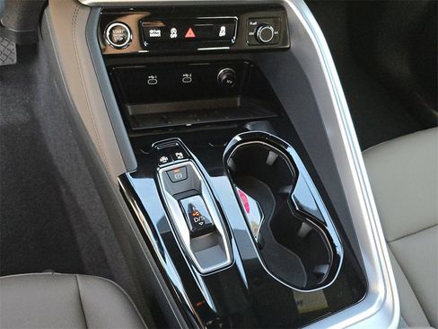 New 2025 Audi Q5 Premium image 28