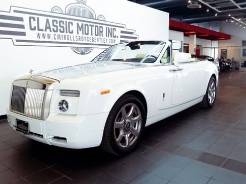 Used 2011 Rolls-Royce Phantom Drophead Coupe image 8