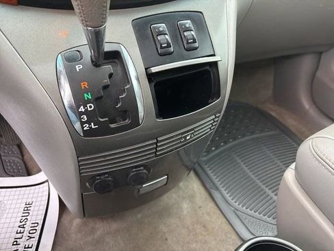 Used 2009 Toyota Sienna XLE image 22