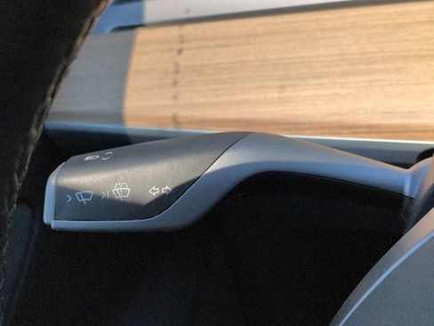 Used 2023 Tesla Model 3 Standard Range RWD image 27