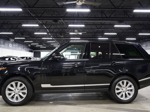 Used 2017 Land Rover Range Rover HSE AWD/4WD image 2