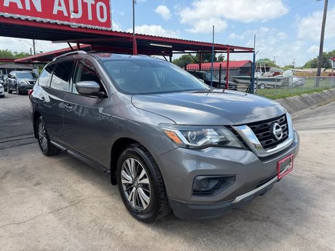 Used 2019 Nissan Pathfinder S AWD/4WD image 31