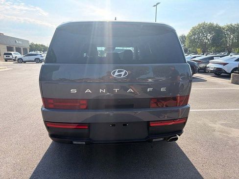 Used 2025 Hyundai Santa Fe SE FWD image 7