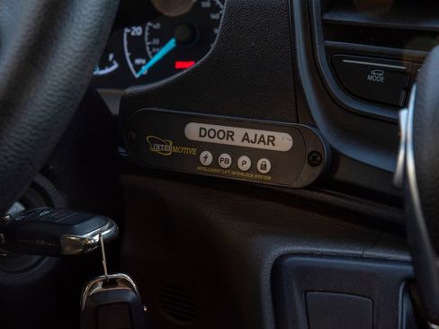 Used 2020 Ford Transit 350 XL image 21