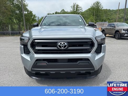 Used 2024 Toyota Tacoma SR AWD/4WD image 3
