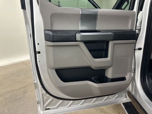 Used 2018 Ford F150 XLT w/ Equipment Group 302A Luxury image 28