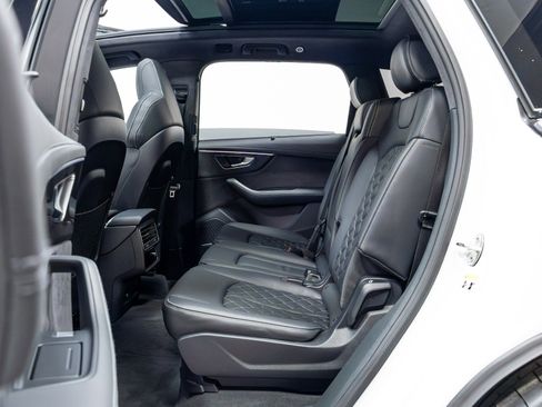 Used 2023 Audi SQ7 Prestige image 39