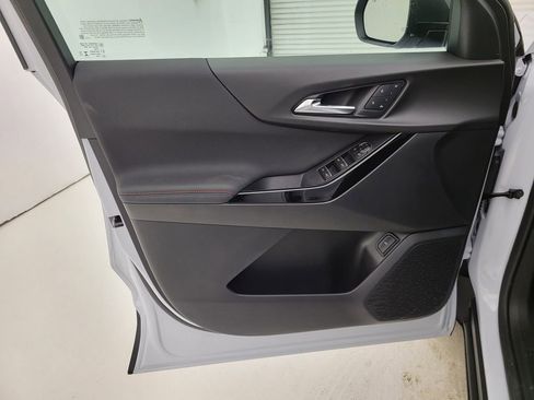 New 2026 Chevrolet Equinox RS w/ Convenience Package III FWD image 32