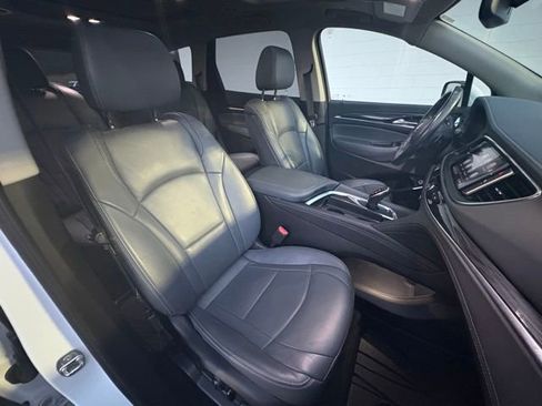 Used 2021 Buick Enclave Essence w/ Sound and Sites Package image 28