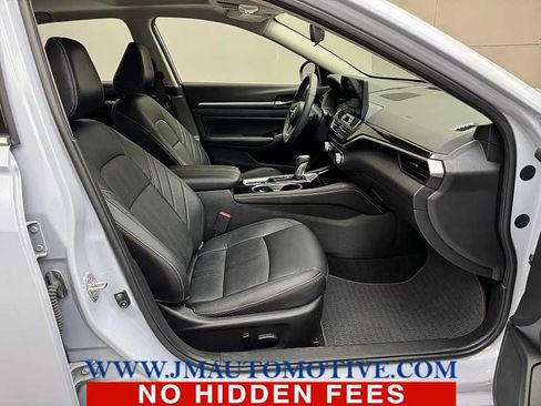 Used 2024 Nissan Altima 2.5 SR w/ SR Premium Package AWD/4WD image 20