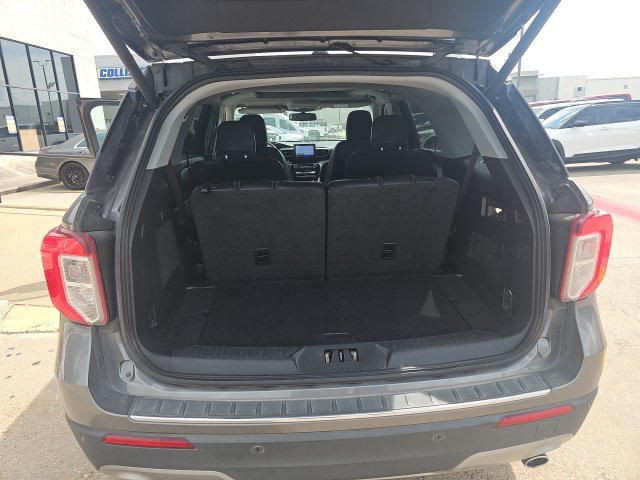 Used 2021 Ford Explorer Limited w/ Equipment Group 301A RWD image 6