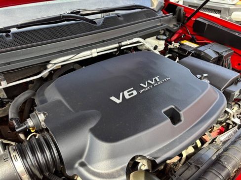 Used 2018 Chevrolet Colorado ZR2 image 27