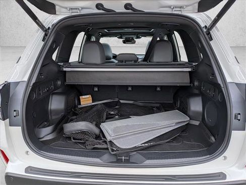 Used 2025 Subaru Forester Limited image 7