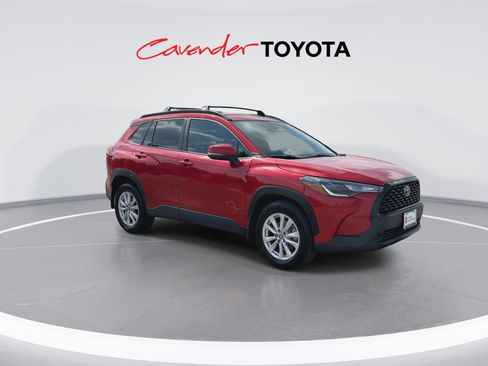 Certified 2024 Toyota Corolla Cross LE image 2