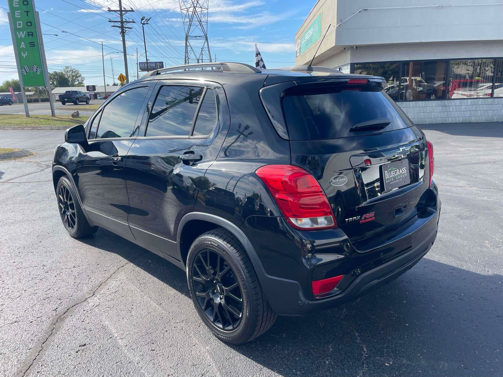 Used 2021 Chevrolet Trax LT w/ Driver Confidence Package FWD image 5